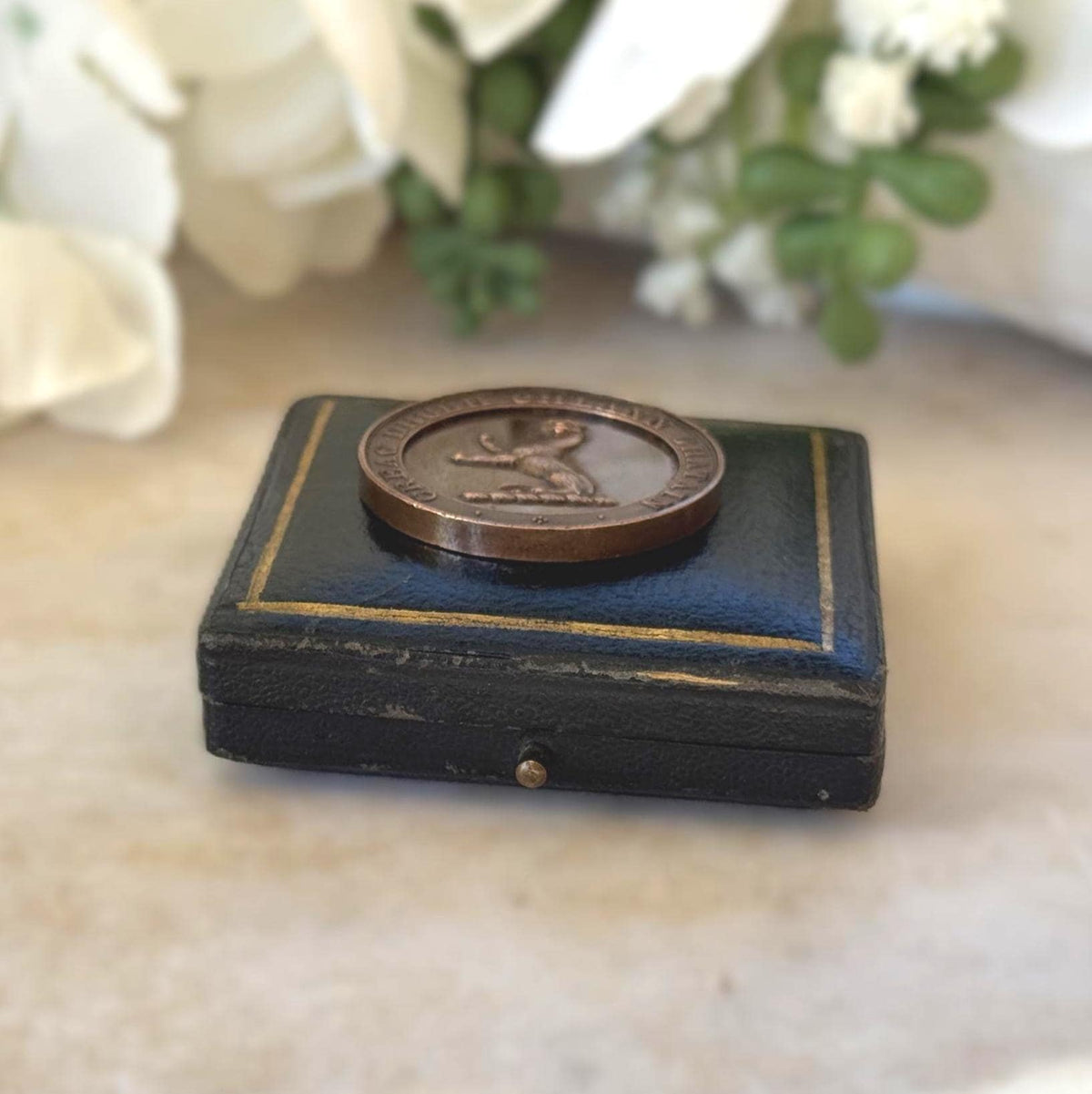 Antique Cased 1895 Bronze Medal Commemorating the Allegiance of Scottish Highland Clans Chattan and Macpherson