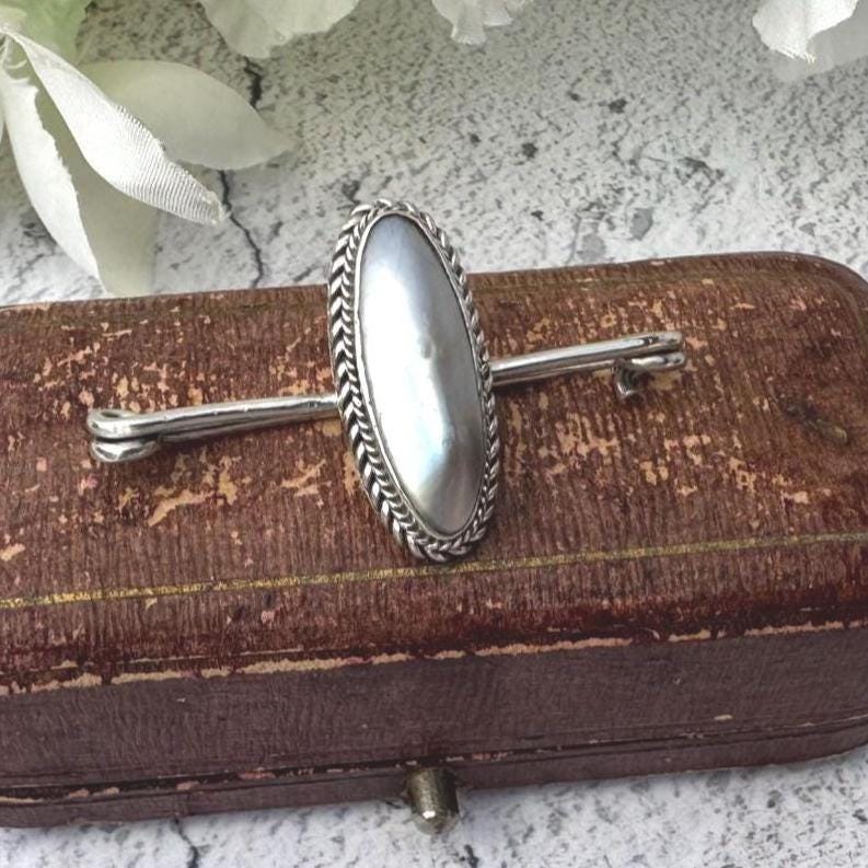 Rare Antique Georgian Silver Brooch | Coque de Perle Nautilus Shell Cravat Pin, c.1800