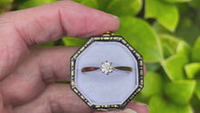 ギャラリービューアVintage 18ct White Gold Diamond Solitaire Ringに読み込んでビデオを見る
