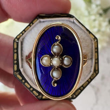 Carica e avvia il video nel visualizzatore di galleria, Early Victorian Blue Enamel &amp; Pearl Cross 15ct Gold Mourning Ring c1840
