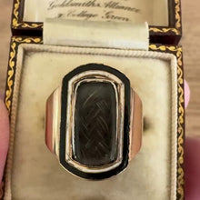 Carica e avvia il video nel visualizzatore di galleria, Georgian 18ct Gold Hairwork Mourning Ring Engraved Lady Knatchbull 1799, Links to Jane Austen
