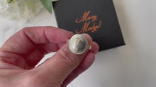 Carica e avvia il video nel visualizzatore di galleria, Vintage Silver King George V Coin Ring
