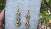 ギャラリービューアAntique Georgian Gold &amp; Mine Cut Rough Diamond Mughal Earringsに読み込んでビデオを見る
