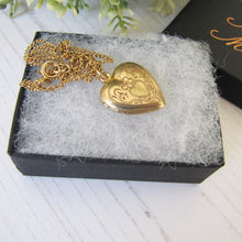 Cargar imagen en el visor de la galería, Vintage 10ct Rolled Gold Heart Locket &amp; Chain
