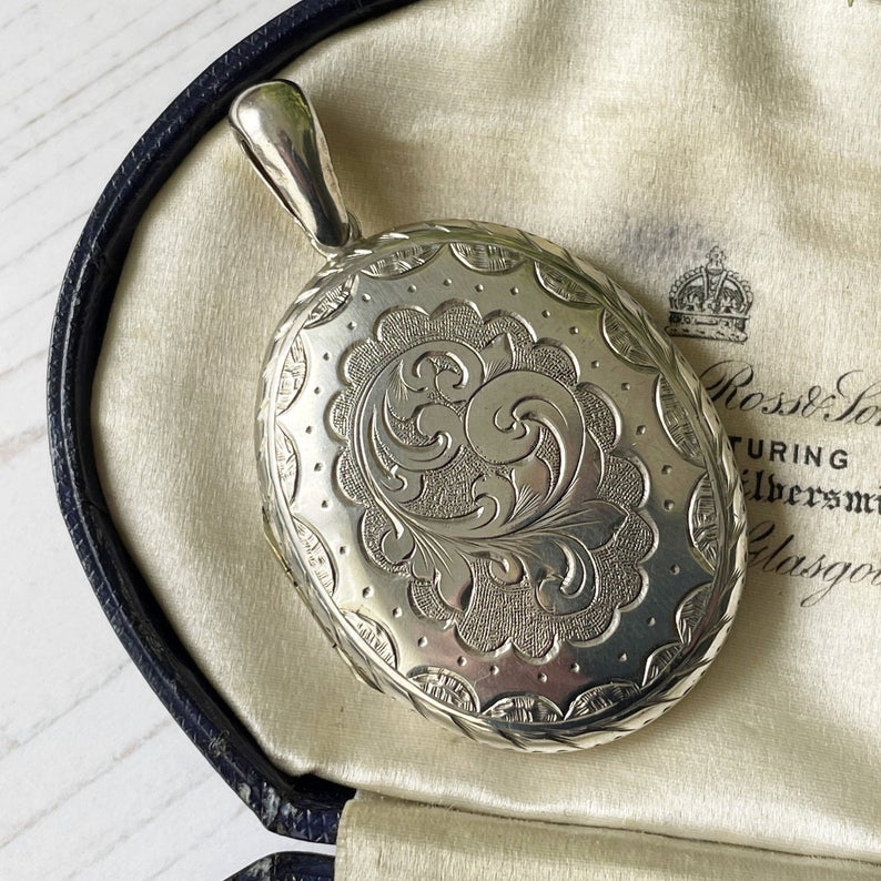 Victorian Aesthetic Engraved Silver Locket