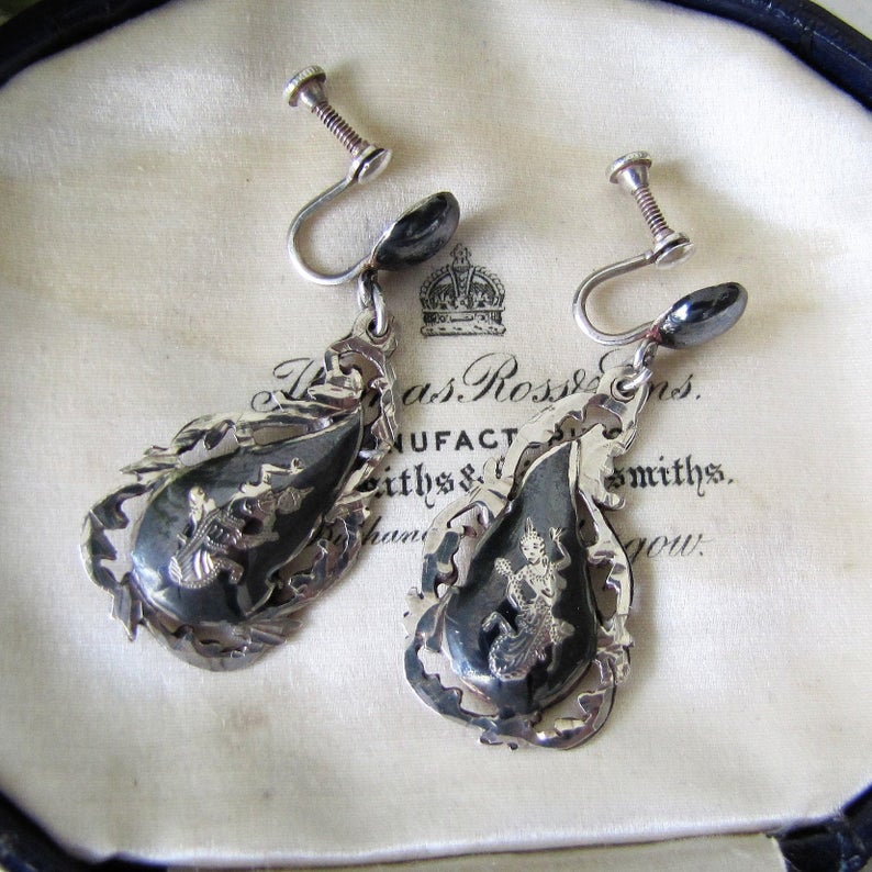 Vintage Siam Silver Neilloware Drop Earrings