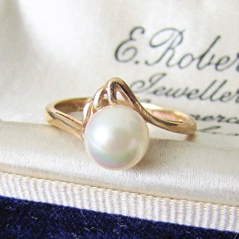 Vintage 1960s 9ct Gold Pearl Solitaire Ring - MercyMadge