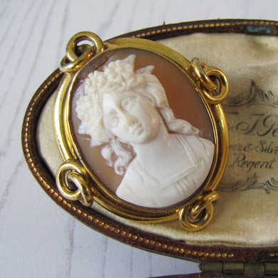 Antique Georgian Gold Cameo Brooch