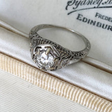 Cargar imagen en el visor de la galería, Antique 14ct White Gold Diamond Filigree Ring - MercyMadge
