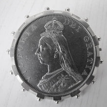 Cargar imagen en el visor de la galería, Queen Victoria Full Silver Crown Coin Brooch - MercyMadge
