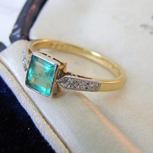 Cargar imagen en el visor de la galería, Art Deco Square Cut Emerald &amp; Diamond Engagement Ring
