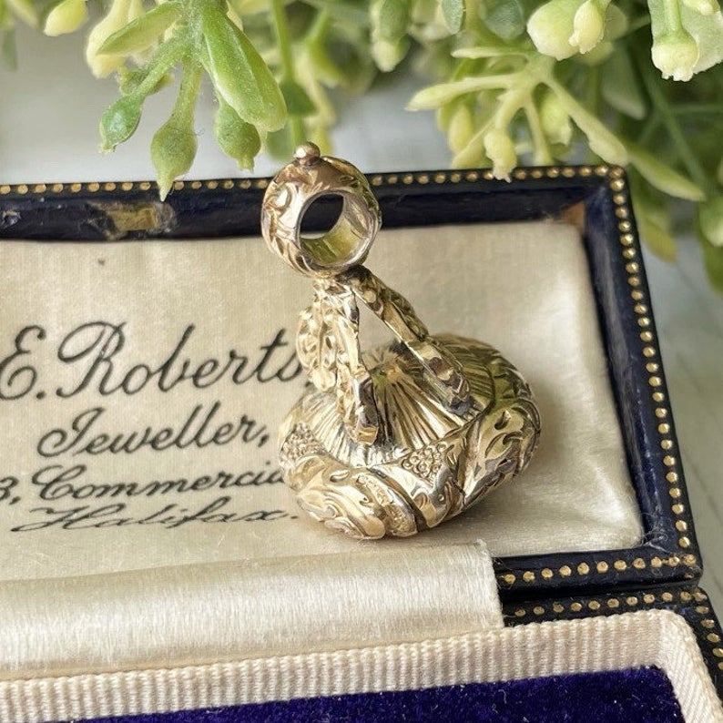 Georgian 15ct Gold Intaglio Seal Fob " To Live & Die For What I Love"