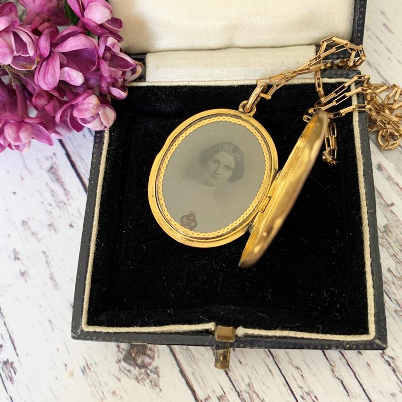Victorian 15ct Gold Engraved Enamel Mourning Locket With Portrait & Hair, 1859 - MercyMadge