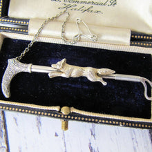 Cargar imagen en el visor de la galería, Antique Victorian Gold And Silver Fox Hunting Stock Pin.
