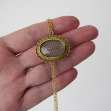Carica l&#39;immagine nel visualizzatore di Gallery, Antique 15ct Gold Locket Pendant, Mourning For Edward Aged 8 - MercyMadge
