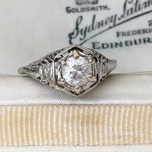 Cargar imagen en el visor de la galería, Antique 14ct White Gold Diamond Filigree Ring - MercyMadge
