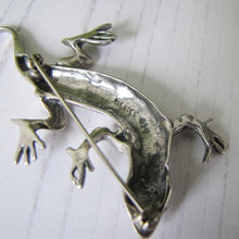 Cargar imagen en el visor de la galería, Vintage Sterling Silver Lizard Brooch, Mexico
