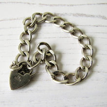 Cargar imagen en el visor de la galería, Victorian Style Silver Curb Chain Bracelet, Heart Padlock Clasp - MercyMadge
