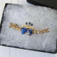 Load image into Gallery viewer, Victorian 9ct Gold Sweetheart Brooch
