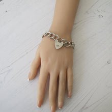 Charger l&#39;image dans la galerie, Victorian Silver Curb Chain Bracelet, Heart Padlock Clasp - MercyMadge
