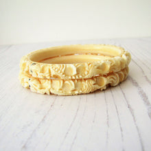 Carica l&#39;immagine nel visualizzatore di Gallery, Antique Elephant Ivory Chinese Carved Dragon Bangles
