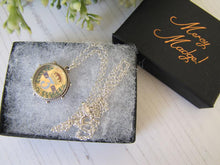 Cargar imagen en el visor de la galería, Silver Queen Victoria Enamel Coin Pendant Fob
