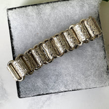 Carica l&#39;immagine nel visualizzatore di Gallery, Antique Victorian Sterling Silver Book Chain Bracelet

