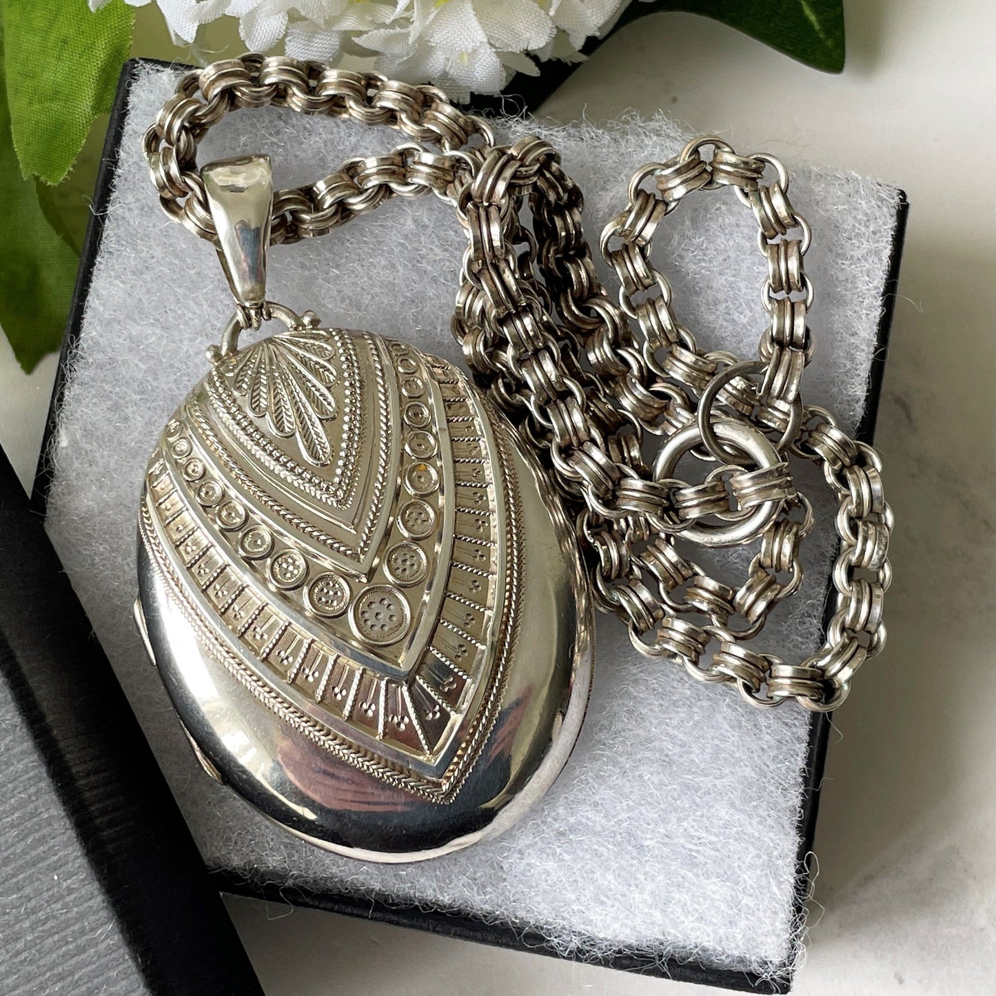 Victorian Baroque Sterling Silver Book Chain Locket Necklace With Period Photos