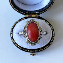 Cargar imagen en el visor de la galería, Art Deco Sterling Silver Coral Ring
