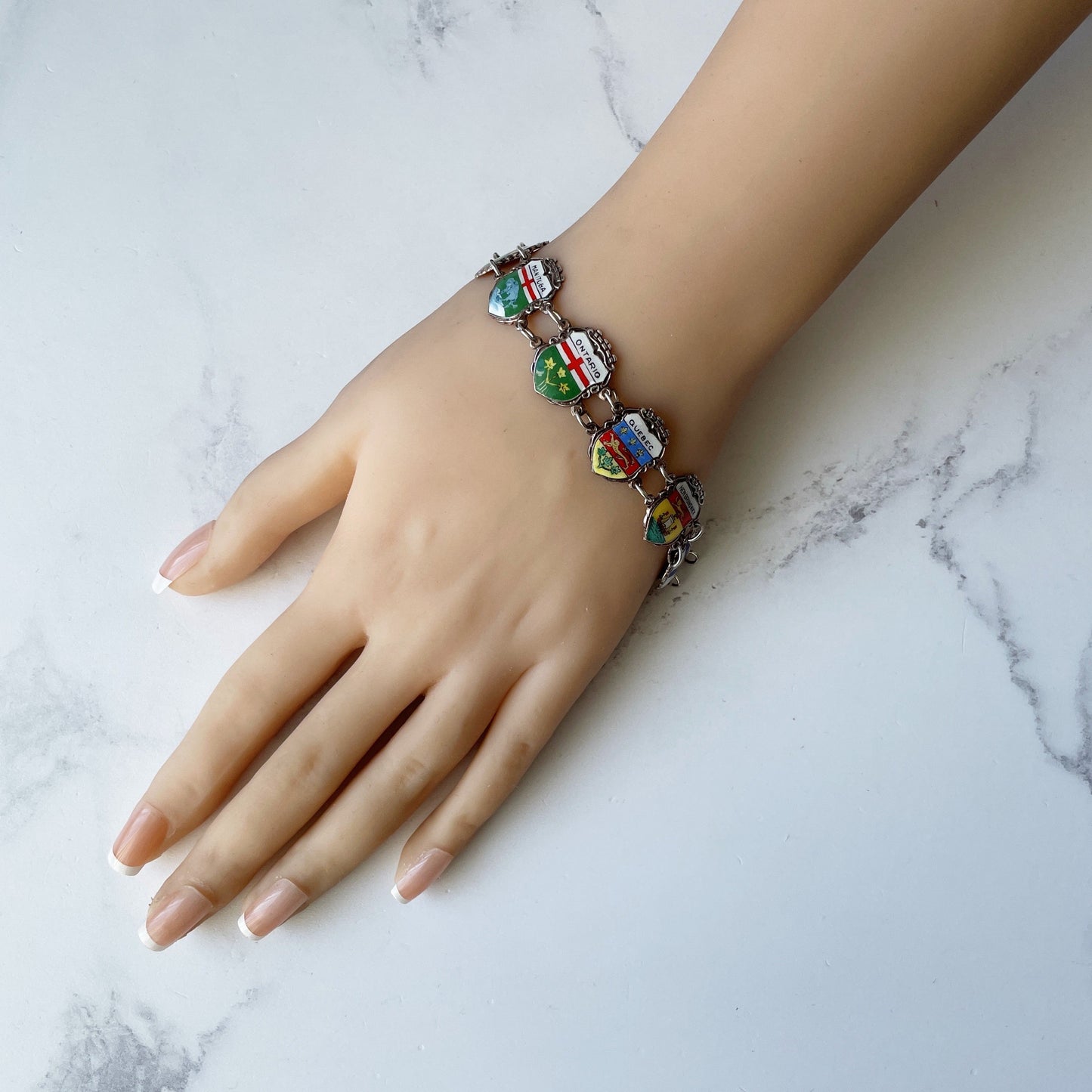 Vintage Sterling Silver & Enamel Canada Charm Souvenir Bracelet