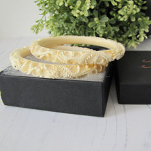 Carica l&#39;immagine nel visualizzatore di Gallery, Antique Elephant Ivory Chinese Carved Dragon Bangles
