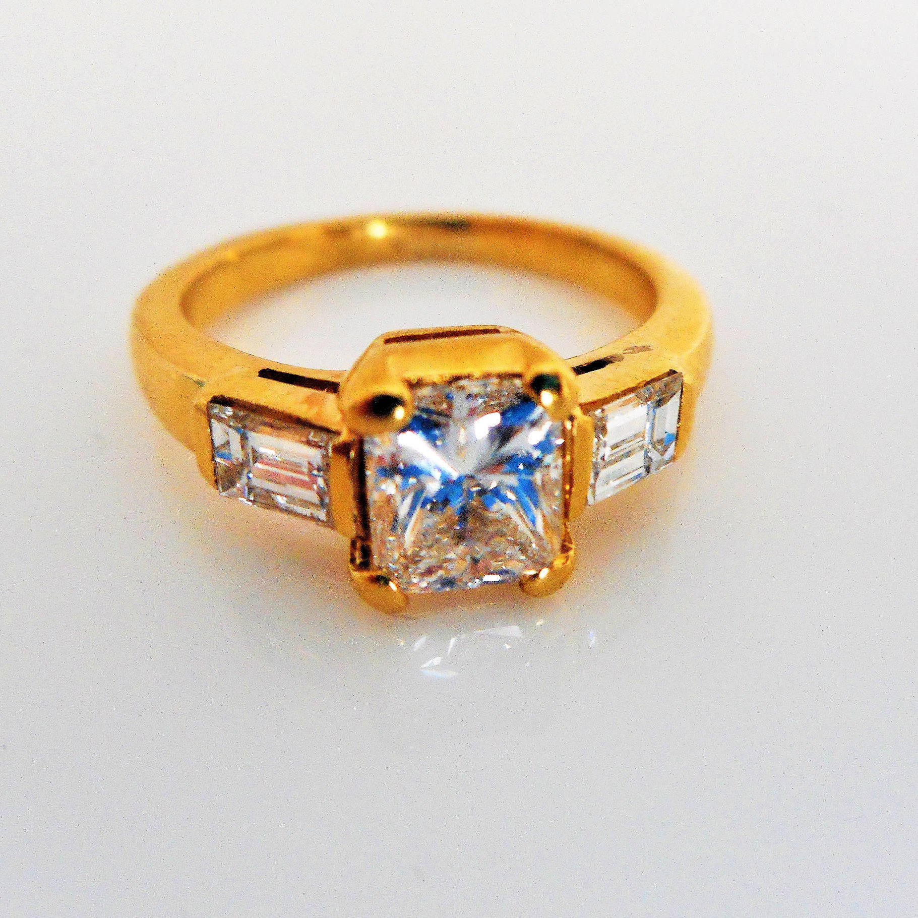 Vintage 18ct Gold Princess Cut Flawless Diamond Ring, Gazdar Of India. 3-Stone Diamond Engagement Ring & Certificate. 2.09ct Diamond Ring