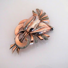 Cargar imagen en el visor de la galería, Nordic New York Vintage Sterling Silver, Rose Gold Flower Brooch. - MercyMadge
