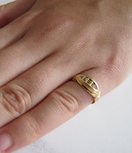 Charger l&#39;image dans la galerie, Antique 18ct Gold Diamond Band Ring, Chester 1911 - MercyMadge
