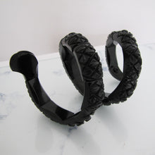 Cargar imagen en el visor de la galería, Victorian Whitby Jet Segmented Snake Bracelet. - MercyMadge
