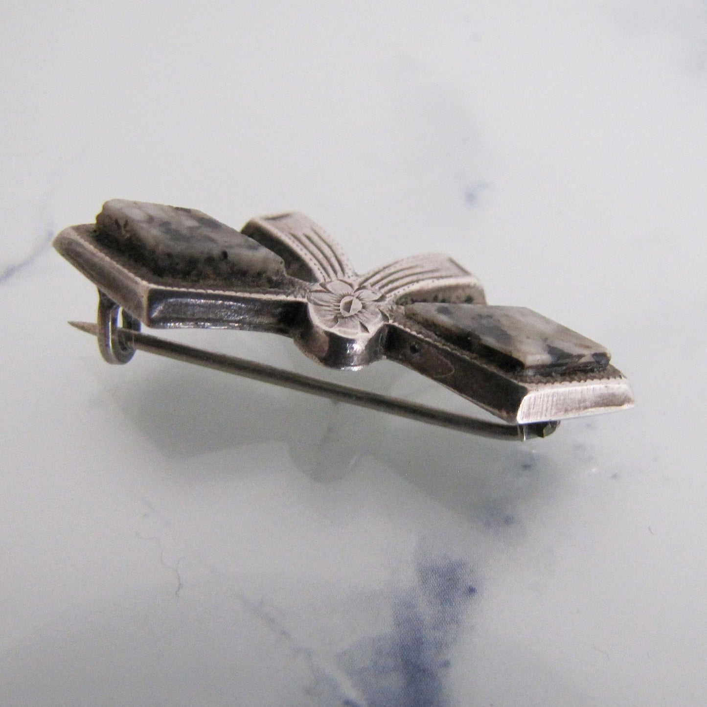 Victorian Scottish Silver & Granite Bow Brooch/Cravat Pin - MercyMadge