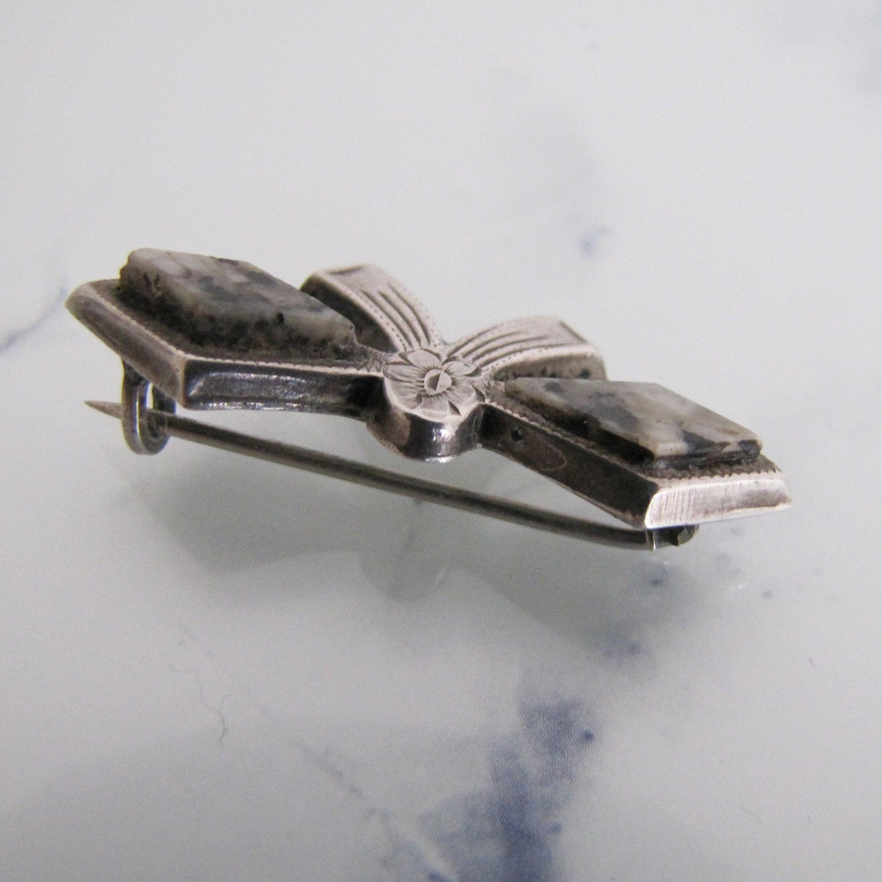 Victorian Scottish Silver & Granite Bow Brooch/Cravat Pin - MercyMadge