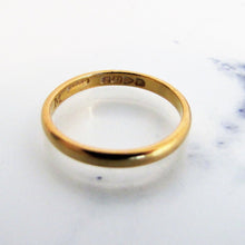Cargar imagen en el visor de la galería, Art Deco 22ct Yellow Gold Slim Wedding Band Ring, Chester Hallmarks - MercyMadge
