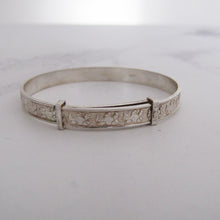 Load image into Gallery viewer, Child&#39;s Vintage Silver Bracelet, Engraved Teddy Bears, Expanding, Adjustable. - MercyMadge
