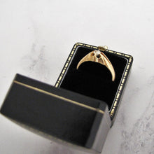 Cargar imagen en el visor de la galería, Victorian 18ct Gold Diamond Belcher Ring - MercyMadge
