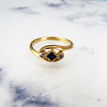 Cargar imagen en el visor de la galería, Art Deco 18ct Gold, Diamond &amp; Sapphire Engagement Ring. - MercyMadge
