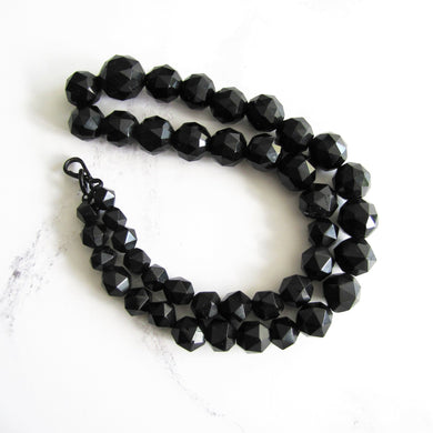 Victorian Whitby Jet Bead  Necklace. - MercyMadge