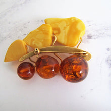 Load image into Gallery viewer, Vintage 9ct Gold On Silver Baltic Mixed Amber Brooch. Big Carved Grape/Cherry Figural Brooch. Butterscotch &amp; Cognac Amber Soviet Russian Pin
