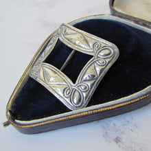 Cargar imagen en el visor de la galería, Antique Arts and Crafts Silver Buckle, Art Nouveau 1902 - MercyMadge
