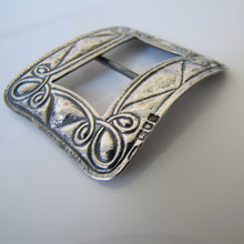 Cargar imagen en el visor de la galería, Antique Arts and Crafts Silver Buckle, Art Nouveau 1902 - MercyMadge
