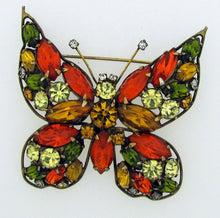Cargar imagen en el visor de la galería, 1950s LaRoco Butterfly Brooch &amp; Earring Set. - MercyMadge
