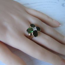 Cargar imagen en el visor de la galería, Vintage 4ct Tsavorite Garnet &amp; Diamond Ring. 14ct Gold, 4 Stone Green Gemstone Shamrock/Flower Ring With Certification/Valuation
