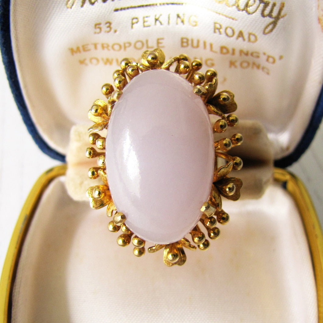 Vintage 18ct Gold & Jade Ring. 20 Carat Lavender Jade Cocktail Ring. 1970s Modernist Floral Statement Ring, Size US 8-1/2, UK Q-1/2, EU 58