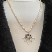 Lade das Bild in den Galerie-Viewer, Antique Georgian Mine Cut Diamond &amp; Pearl Necklace
