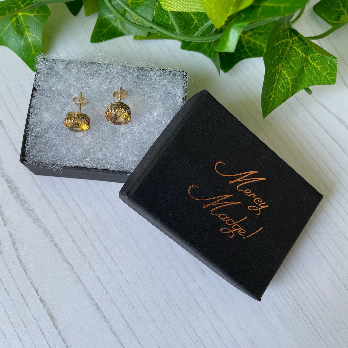 Victorian Scottish 15ct Gold Cairngorm Citrine Earrings. Antique Golden Citrine Solitaire Stud Earrings In Coronet Settings